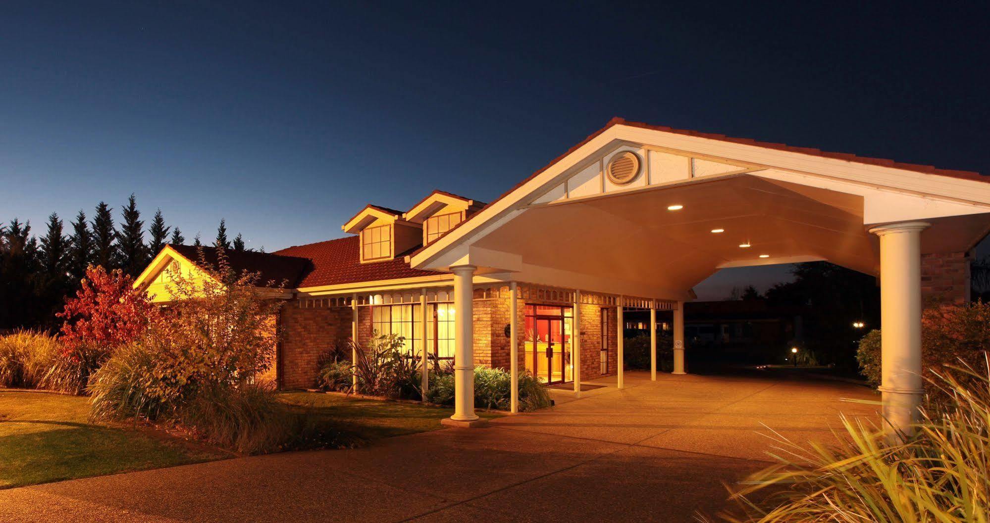 Best Western Ambassador Motor Inn & Apartments Wagga Wagga Dış mekan fotoğraf